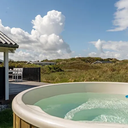 펜션 Tale - 750m From The Sea By Interhome