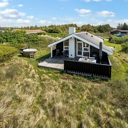 Tale - 750m From The Sea By Interhome